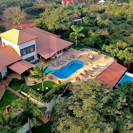 Pink Flamingo Boutique Hotel Moshi Ngoại thất bức ảnh