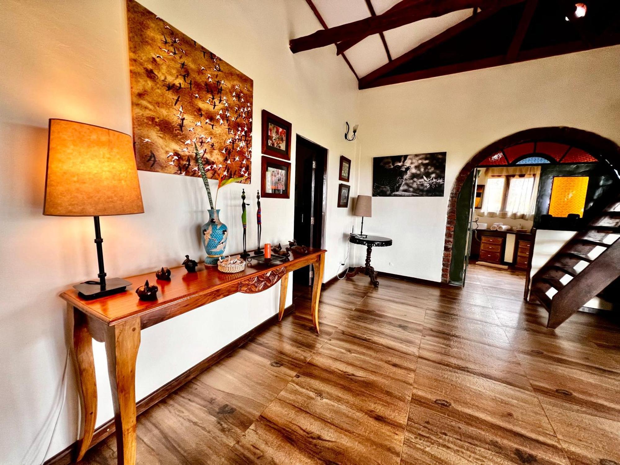 Pink Flamingo Boutique Hotel Moshi Ngoại thất bức ảnh