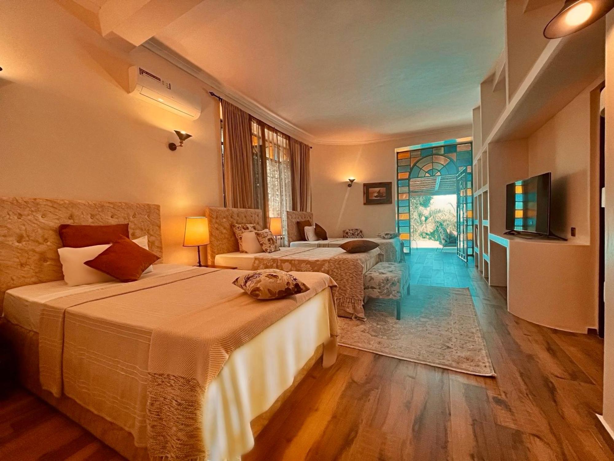 Pink Flamingo Boutique Hotel Moshi Ngoại thất bức ảnh
